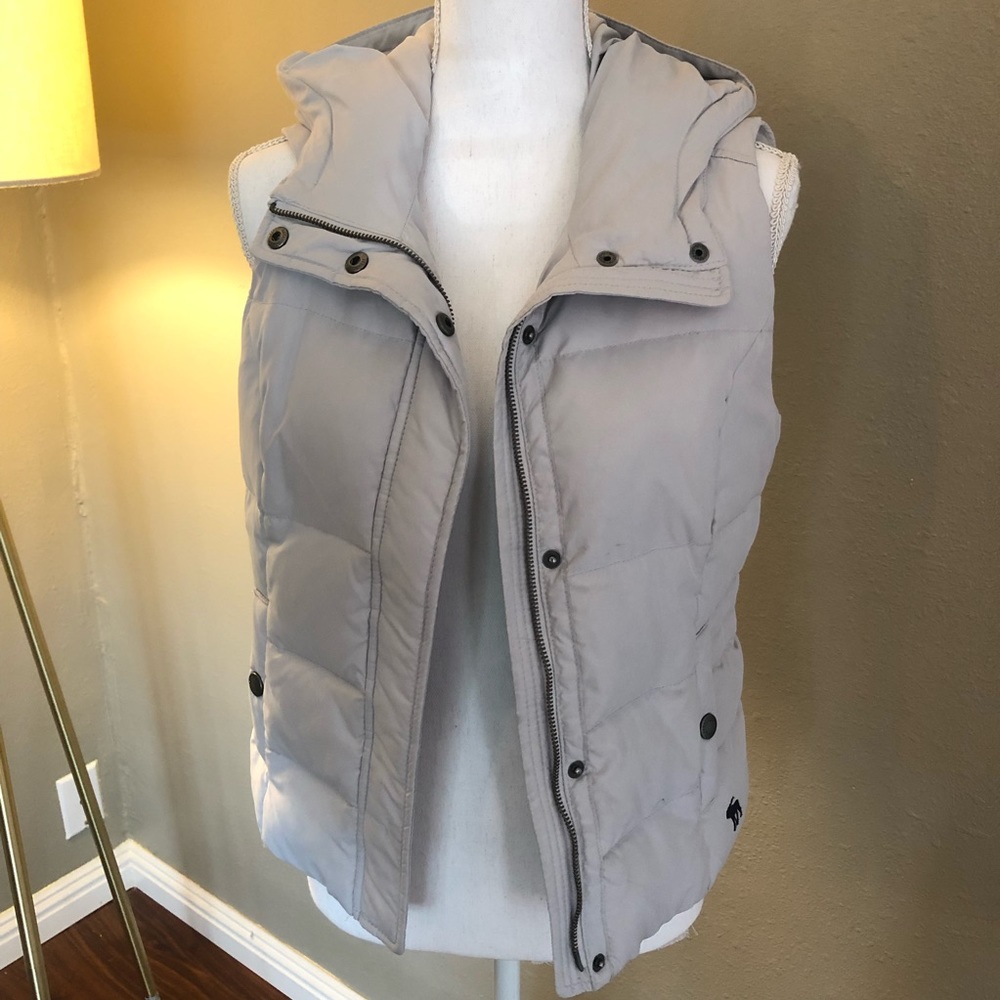 Grey hooded Abercrombie vest